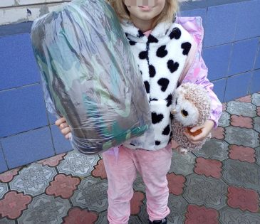 500 Winterschlafsäcke verschenkt